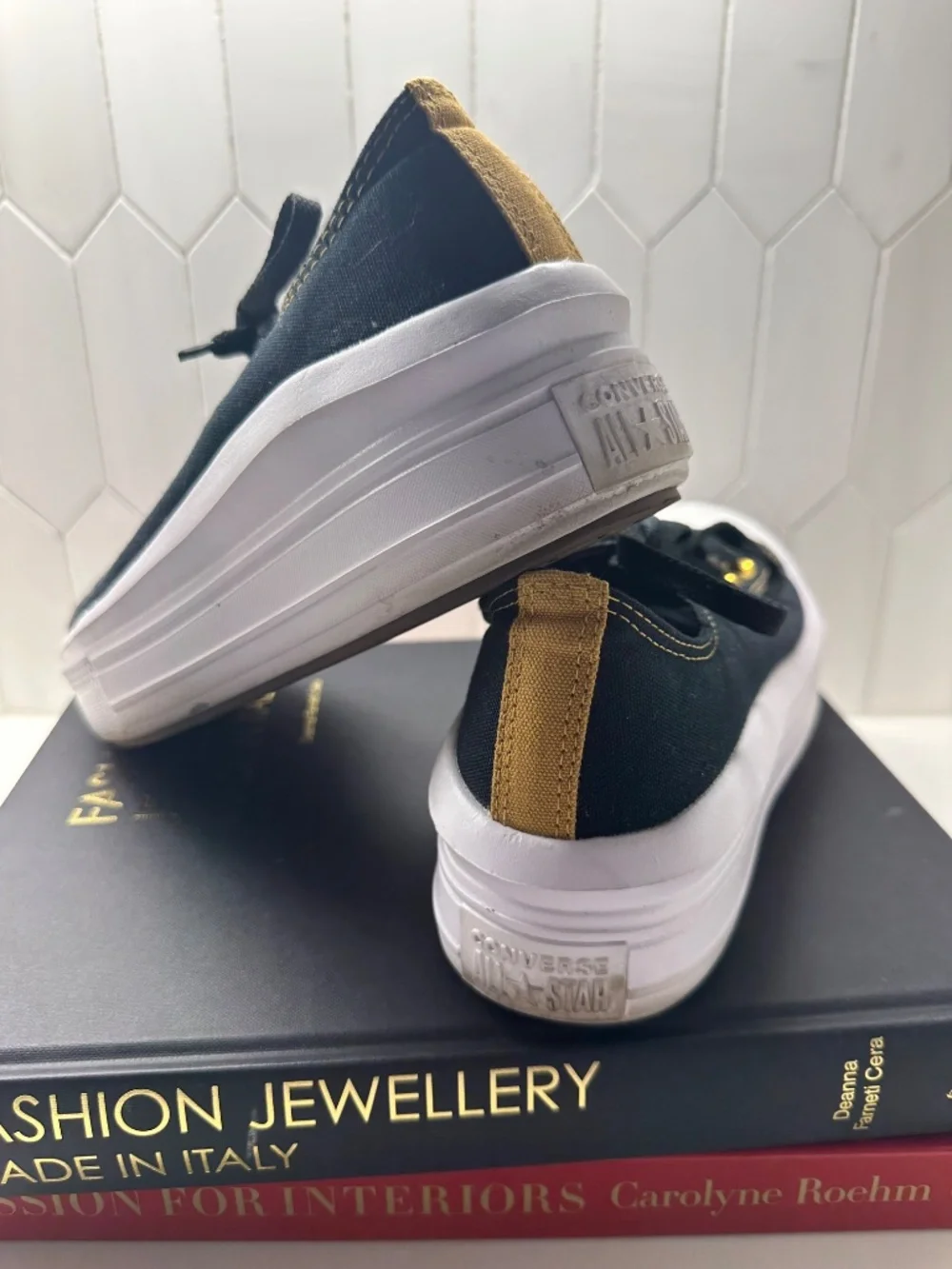 Custom converse Sz 8